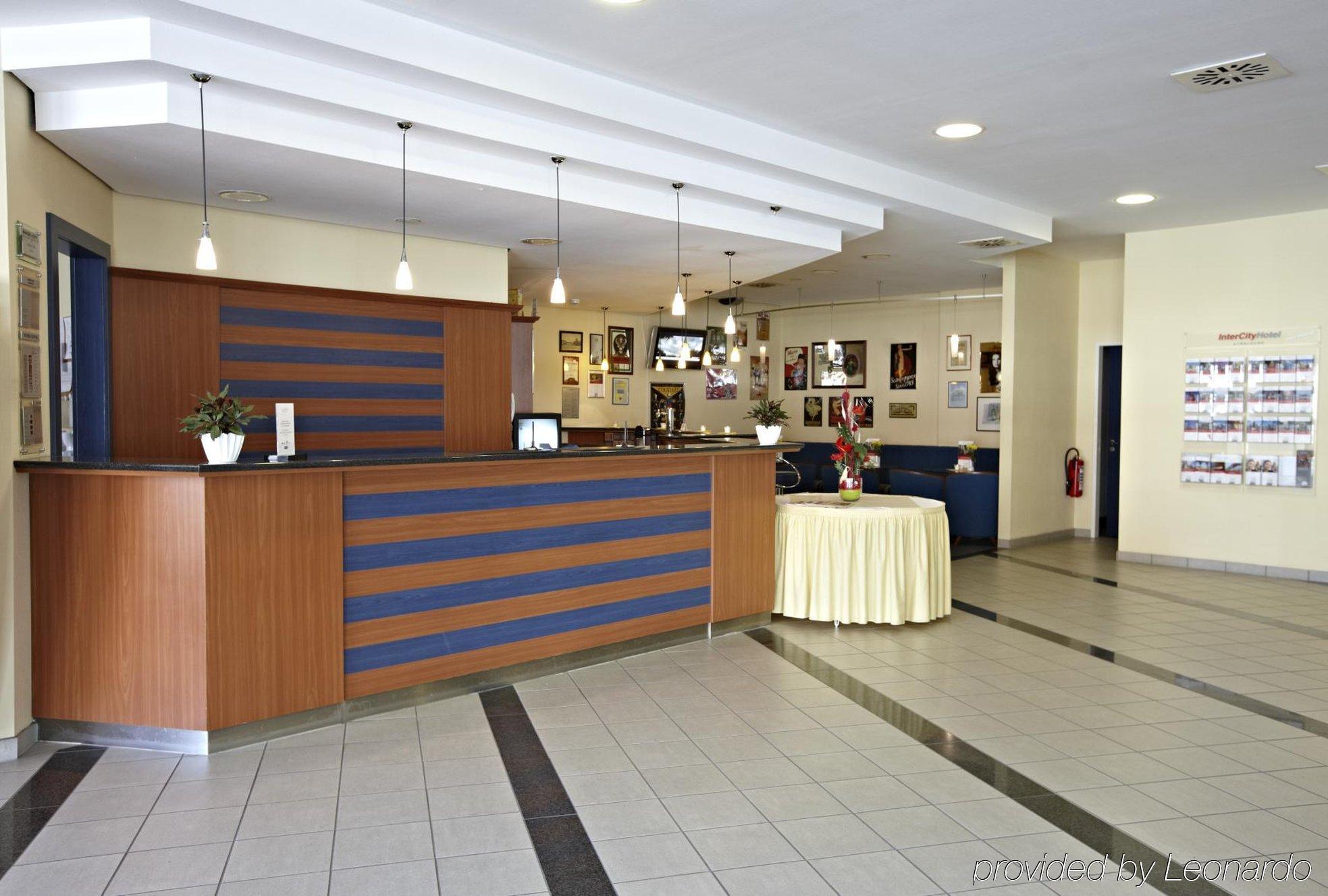 Intercityhotel שטראלסונד מראה חיצוני תמונה